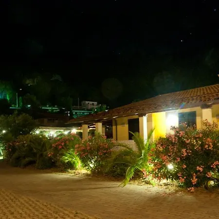 Hotel apartamentowy Nisportino Domus