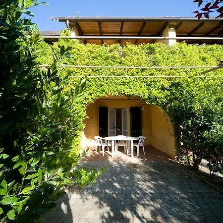 Hotel apartamentowy Nisportino Domus 2*