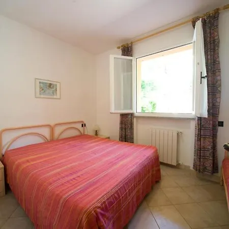 Aparthotel Nisportino Domus